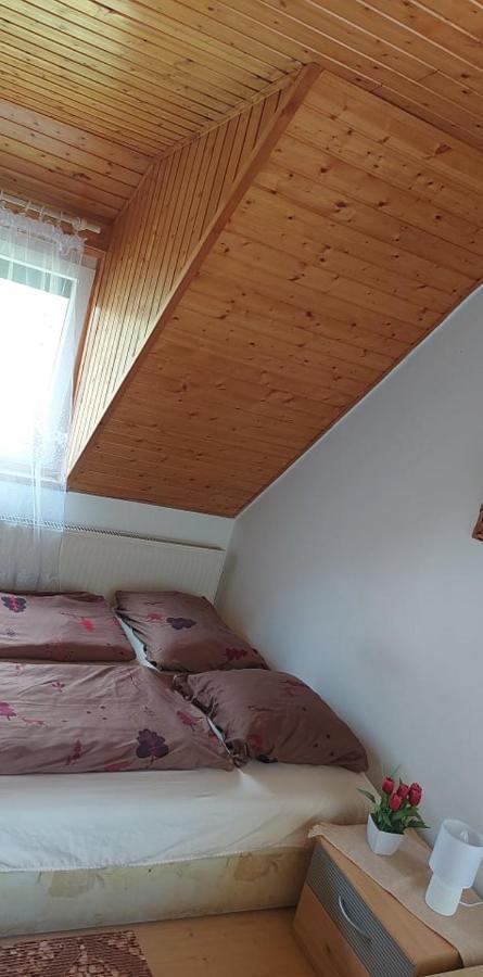 Отель Kekturas-Tora Nyilo Badacsonyi Privat Berlemeny Бадачоньтомай Экстерьер фото