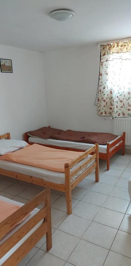 Отель Kekturas-Tora Nyilo Badacsonyi Privat Berlemeny Бадачоньтомай Экстерьер фото
