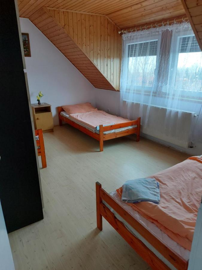 Отель Kekturas-Tora Nyilo Badacsonyi Privat Berlemeny Бадачоньтомай Экстерьер фото